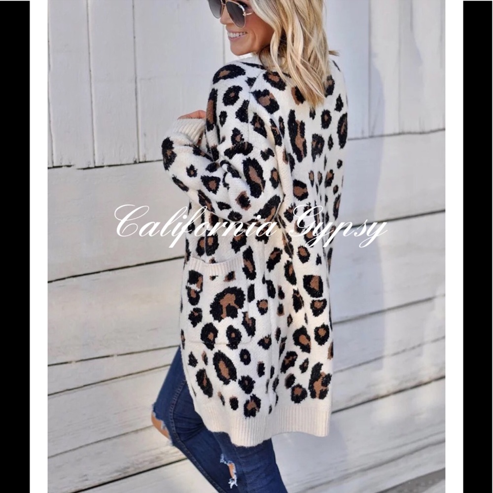 LAST ONE🎉Leopard Knit Cardigan - Picture 4 of 7